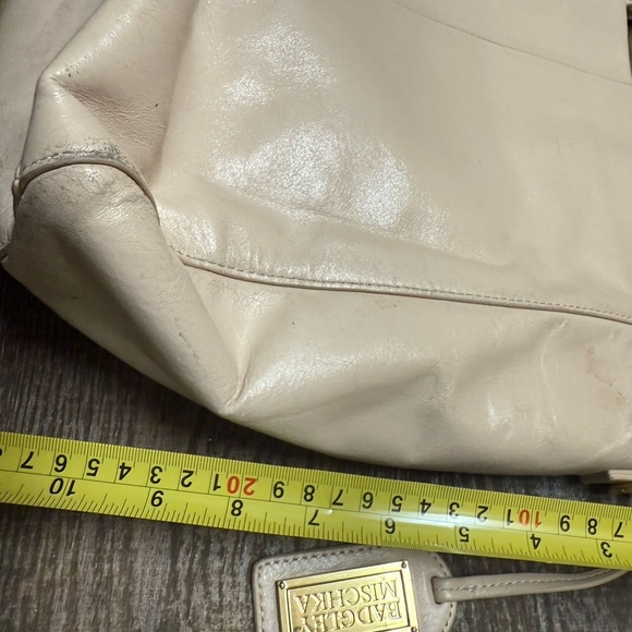 Badgley Mischka EUC large light light pick/Ivory leather Tote Bag - Picture 14 of 15